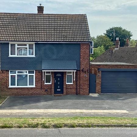 Gatwick Deluxe En-Suite Rooms Horley Zewnętrze zdjęcie